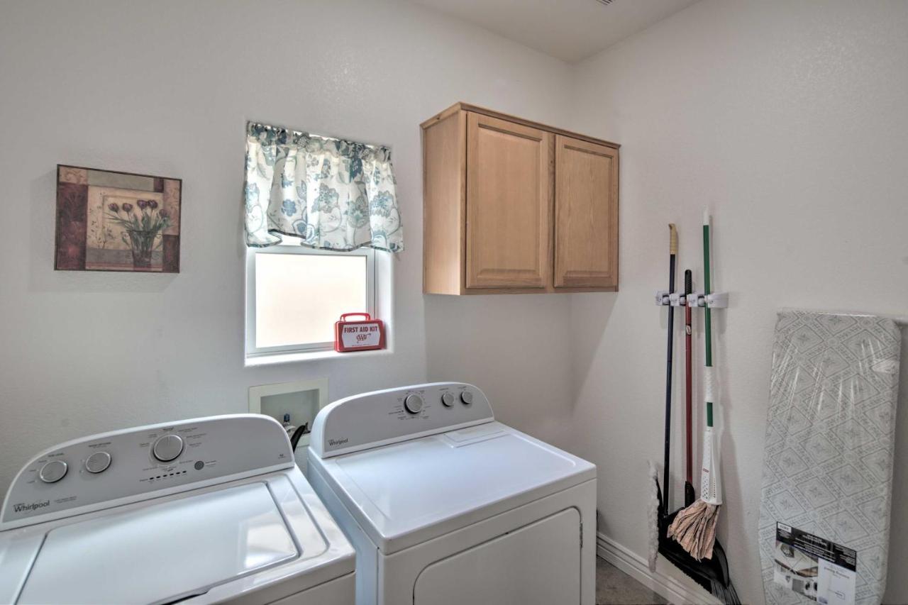 Desert Condo With Pool About 3 Miles To Colorado River! Bullhead City Εξωτερικό φωτογραφία